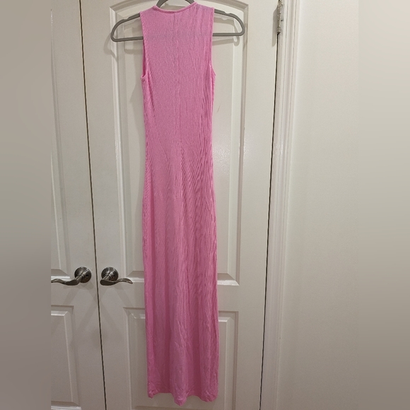 1. NWT SKIMS SOFT LOUNGE RIB SLEEVELESS DRESS IN COTTON CANDY - Picture 5 of 8